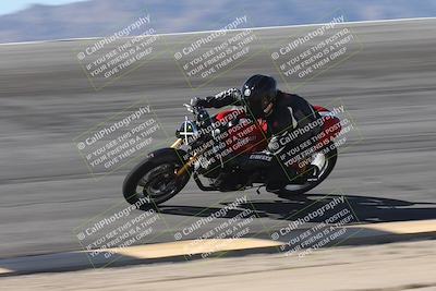 media/Oct-13-2025-Moto Forza (Mon) [[a66d839500]]/3-B Group/Session 2 (Bowl)/